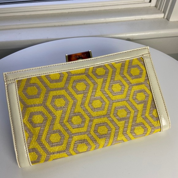 Nine West Clutch - Picture 5 of 5